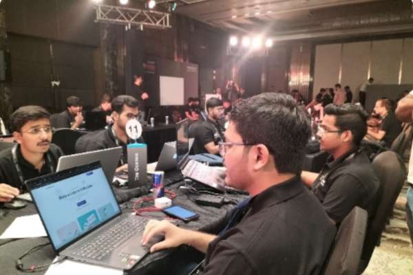 30 Hacks Hackathon Event by Hitachi (1)
